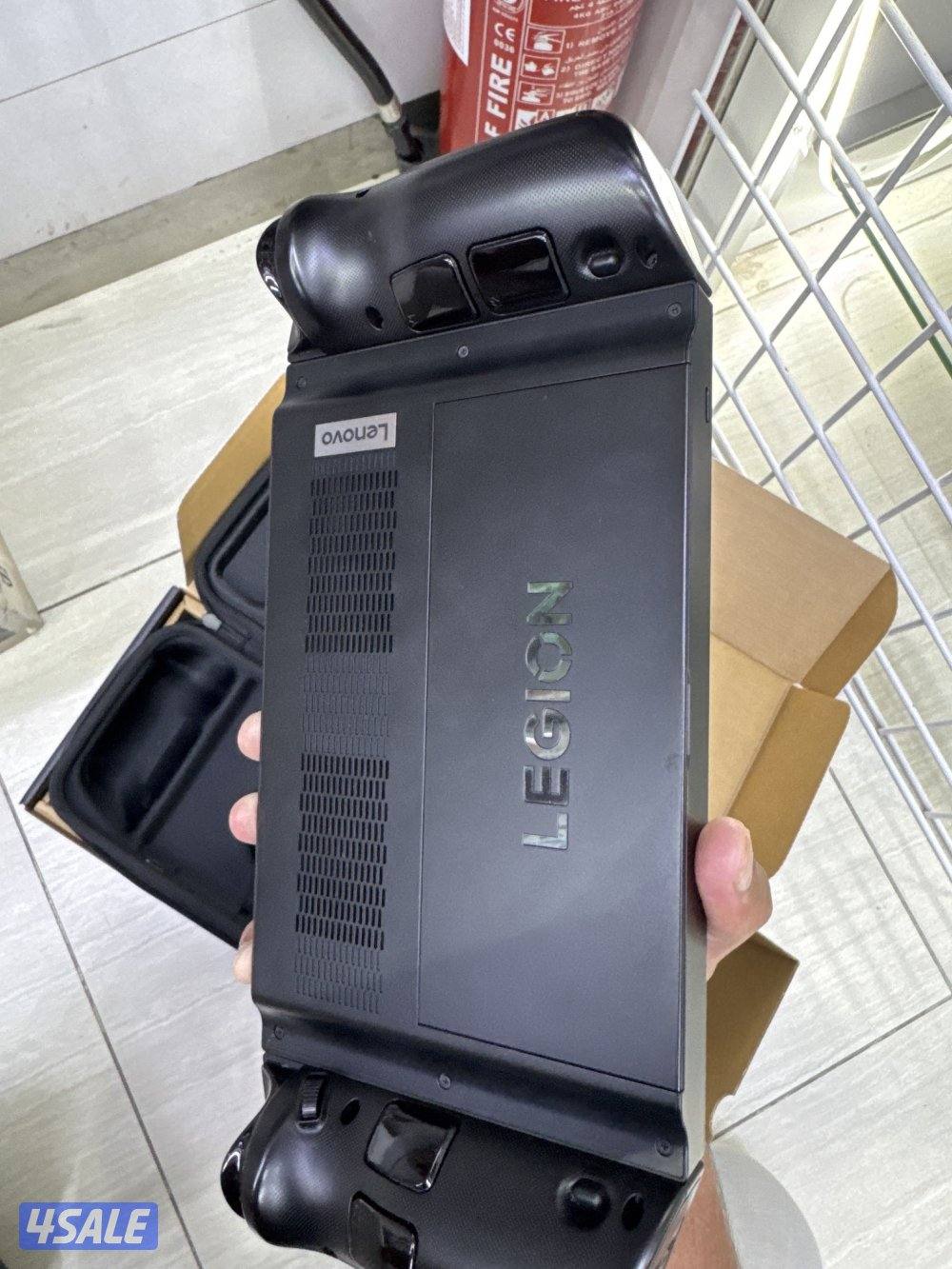 Lenovo legion go 512gb like new with box1