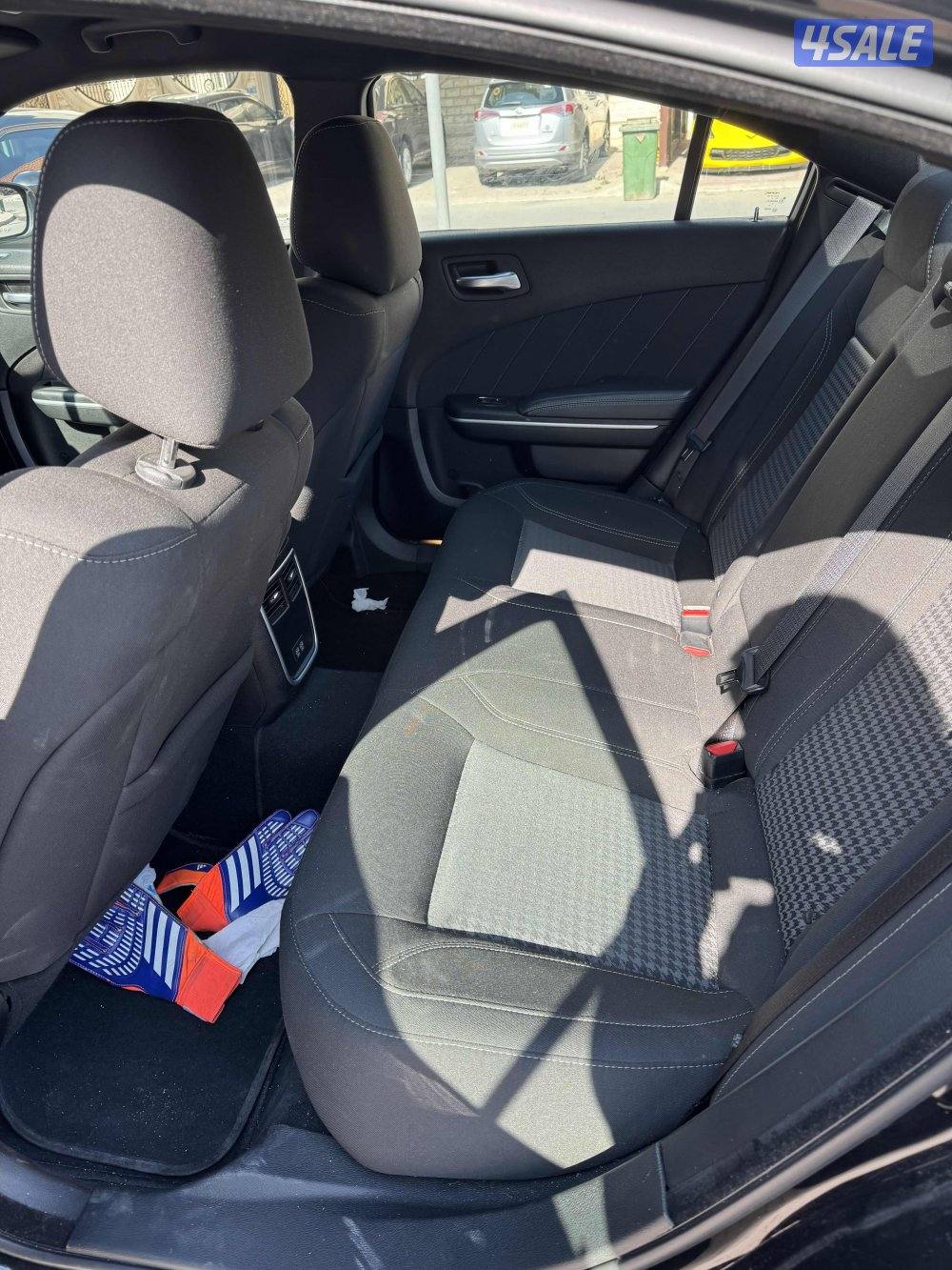 للبيع dodge charger موديل ٢٠٢٣ ماشي ٦١ سته سلندر1