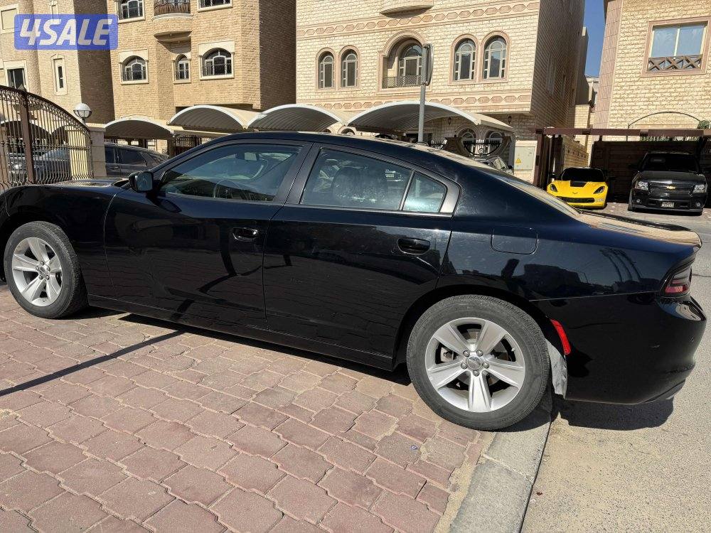 للبيع dodge charger موديل ٢٠٢٣ ماشي ٦١ سته سلندر5