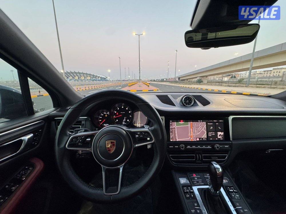 بورش ماكان موديل 2019 داخليه احمر3