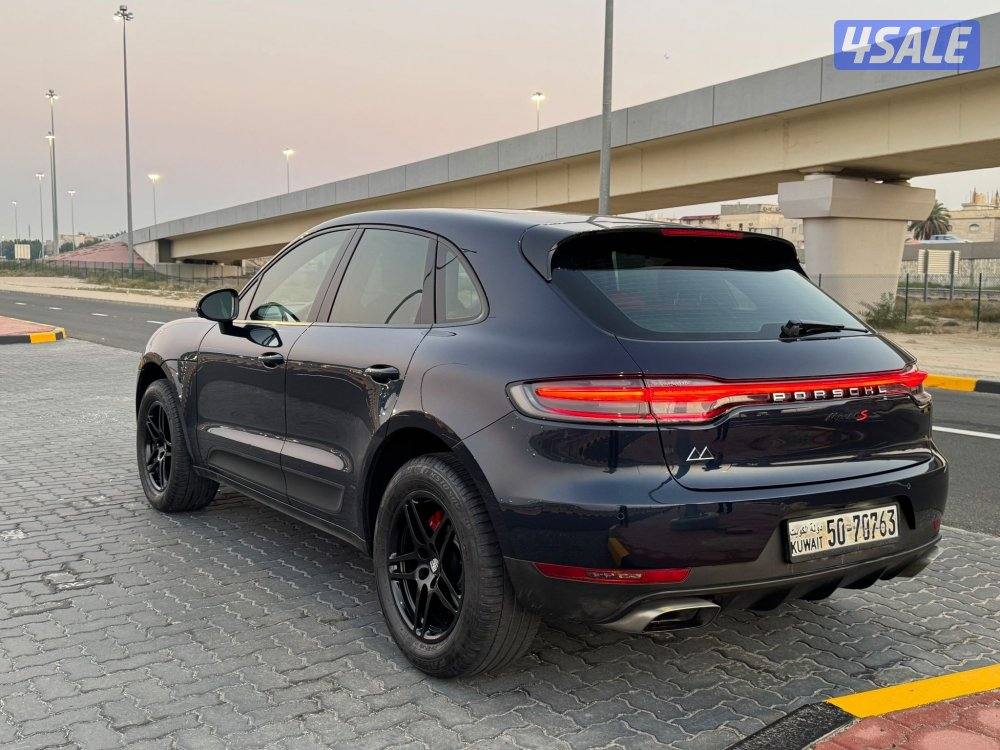 بورش ماكان موديل 2019 داخليه احمر9