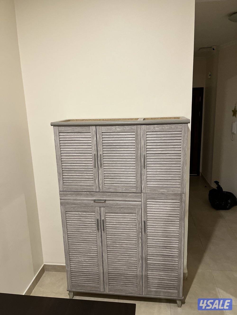 خزانه للأحذيه0