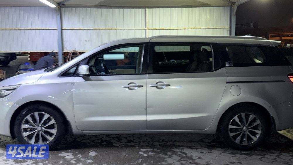 كيا كارنفال لتواصل  قابل  السعر2500 دينار كويتي  قابل للمساومه للصامل4