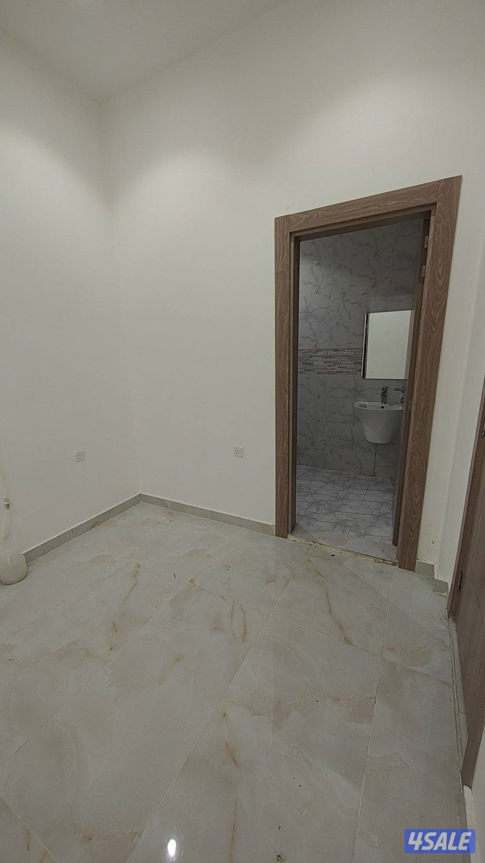 للإيجار دور أرضي بالمطلاع وجميع منافعه7