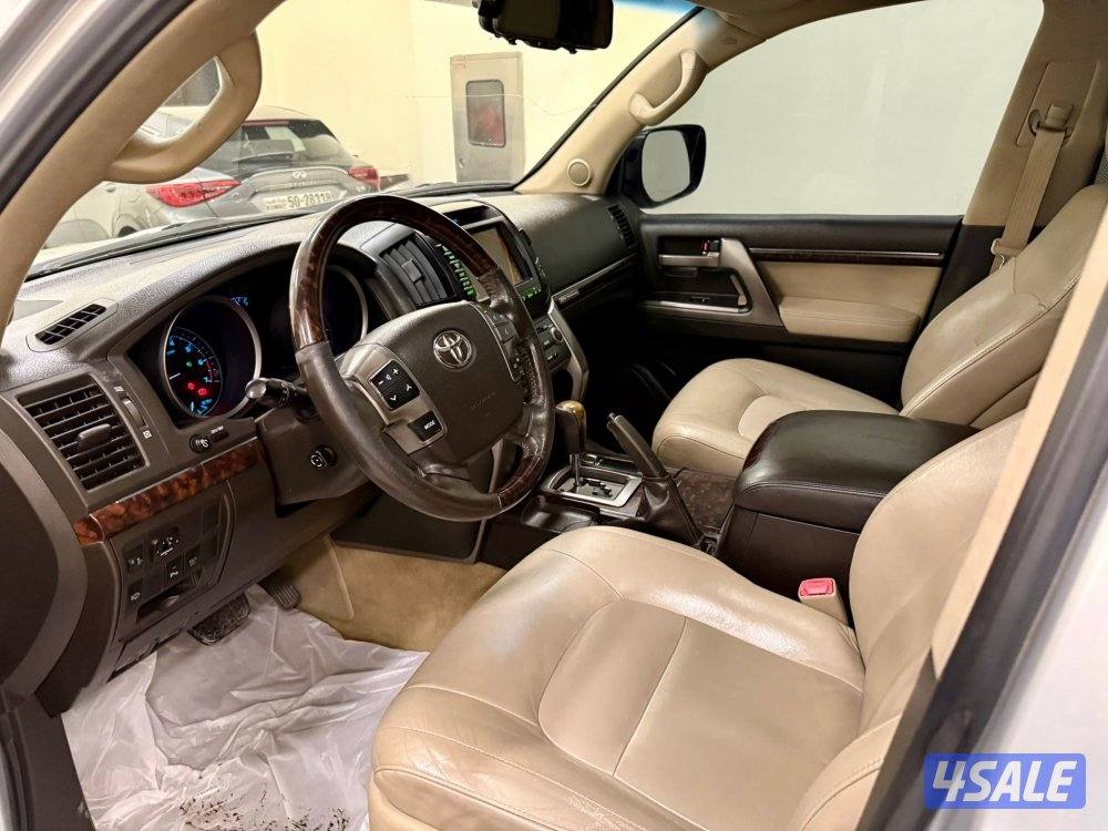 لاند كروزر VXR6