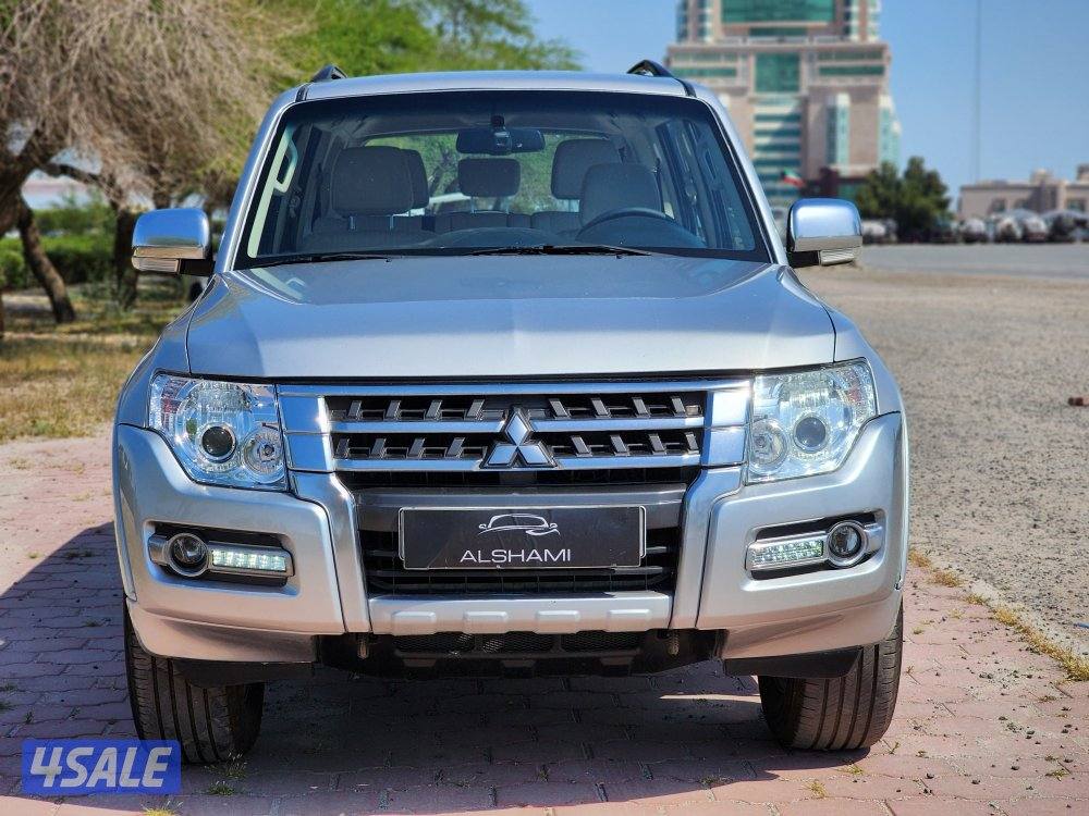 ميتسوبيشي باجيرو ماكينة 6 سلندر3500 ccموديل 2020 عداد 313ألف شرط الفحص1