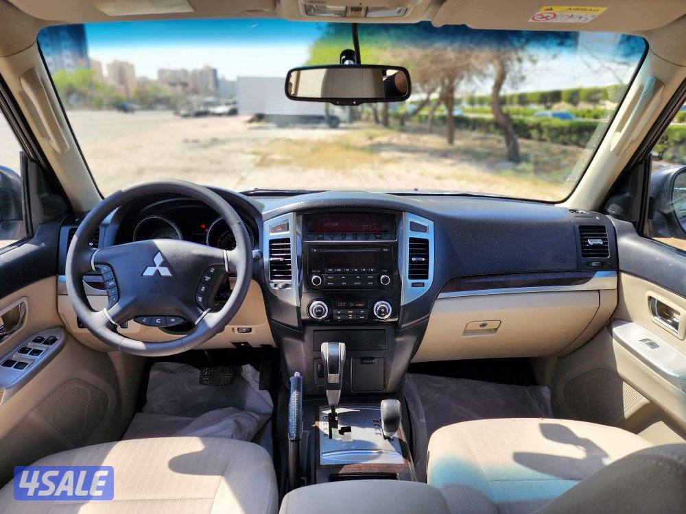 ميتسوبيشي باجيرو ماكينة 6 سلندر3500 ccموديل 2020 عداد 313ألف شرط الفحص6