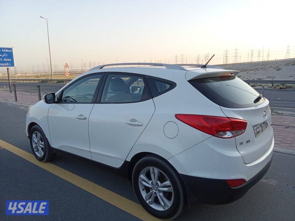 للبيع توسان 2013 شرط الفحص ماشيه ١٧٠ الف1