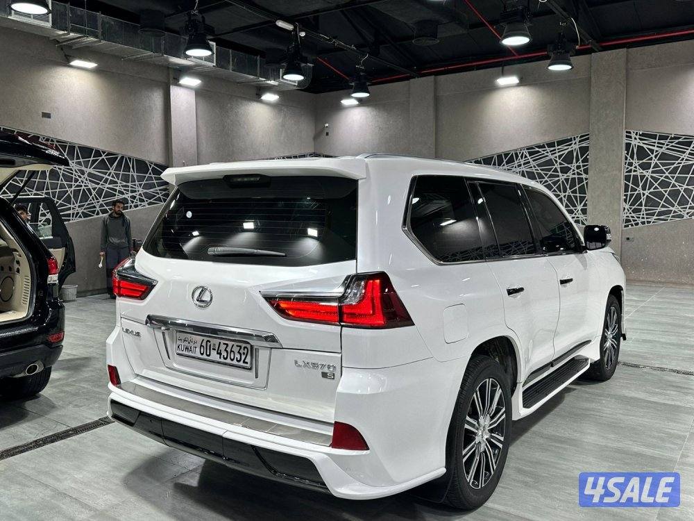 للبيع لكزز اس سبورت 2018 بحالة الوكاله3