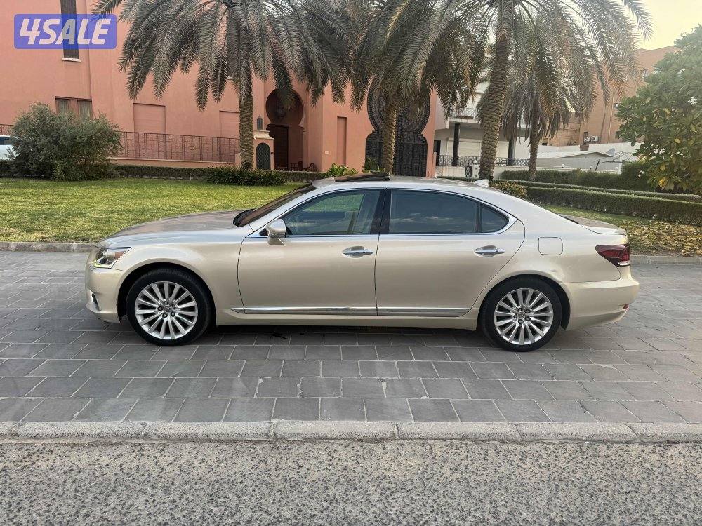 للبيع لكزس موديل 2015 وراد الوكاله LS460L صبغ وكالة ماعد قطعتين1