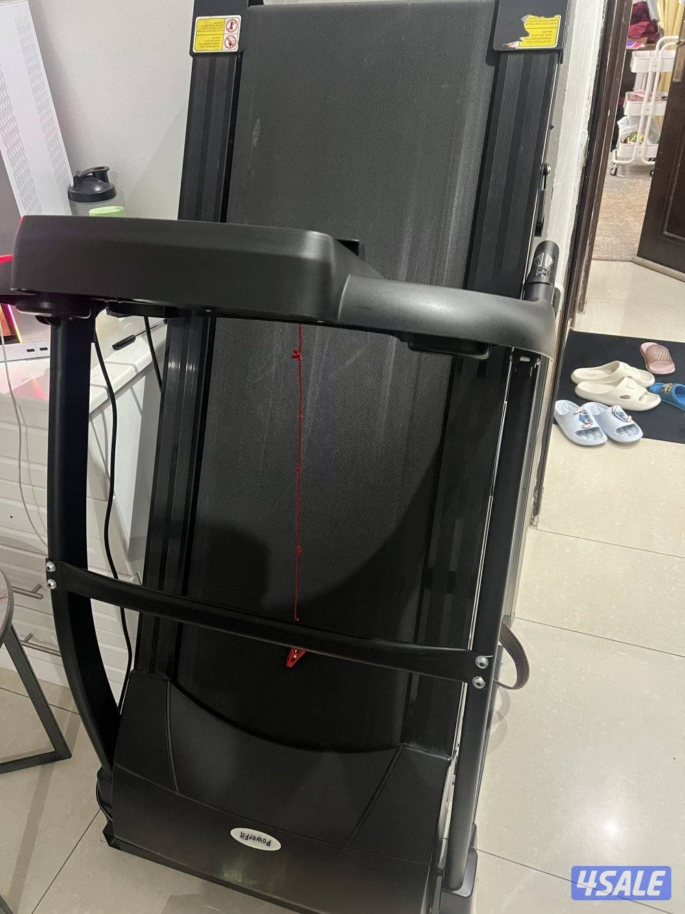 جهاز مشي نظيف شغال اموره طيبه نوعه powerfit السعر85 و مراح اقصر بالسعر1