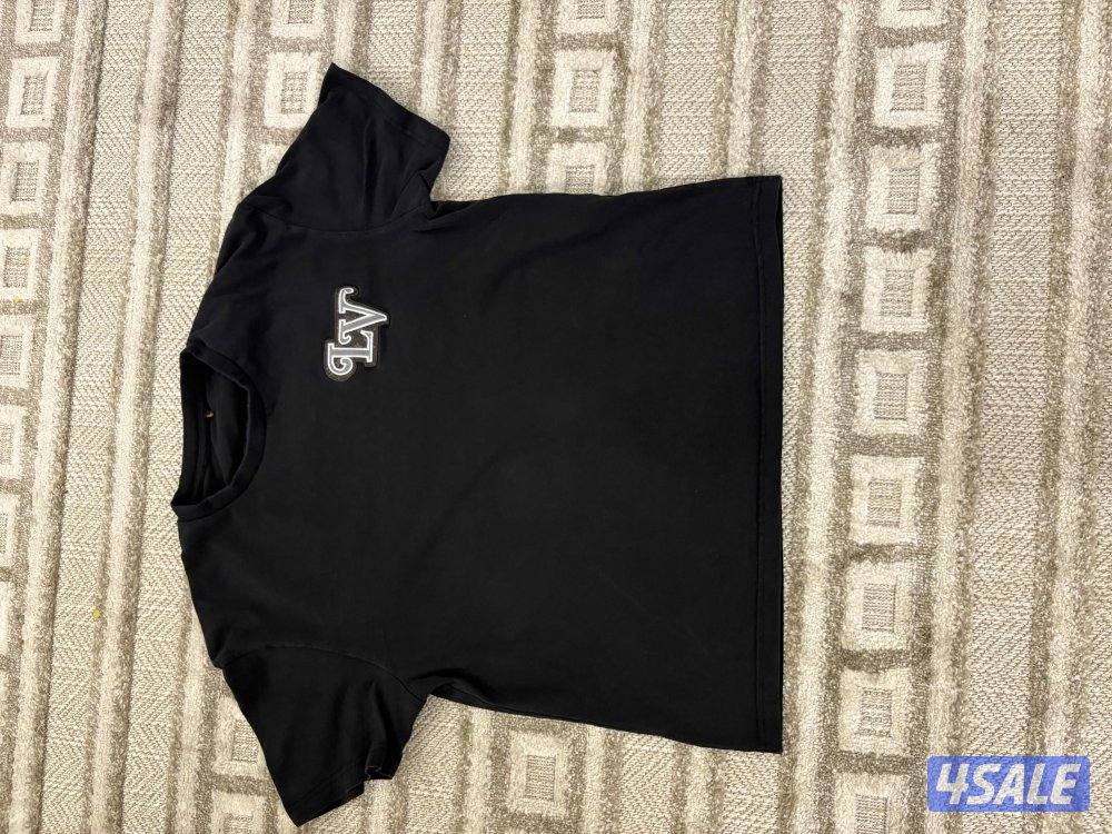 Louis Vuitton tshirt original used like new0