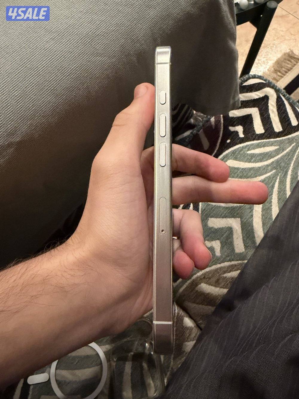 للبيع ايفون 16 برو نظيف فقط زلوغ بسيطه بالشاشه2