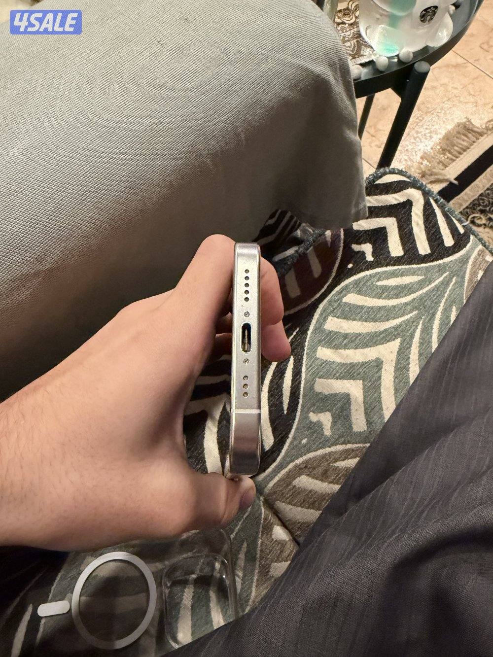 للبيع ايفون 16 برو نظيف فقط زلوغ بسيطه بالشاشه5