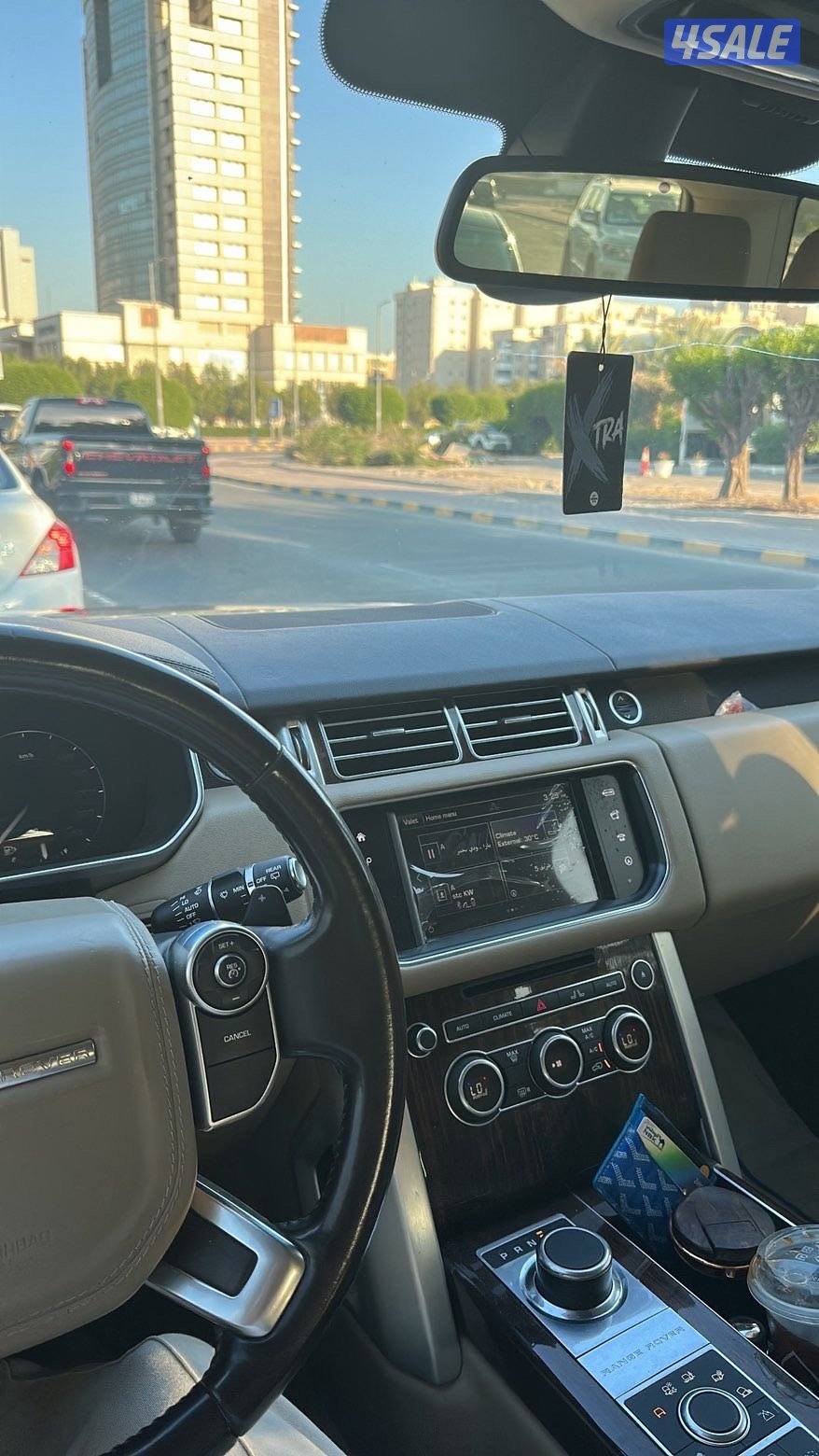 سلام عليكم  للبيع او للبدل رنج روفر سلندر 8 HSE موديل 2016 للون برونري0