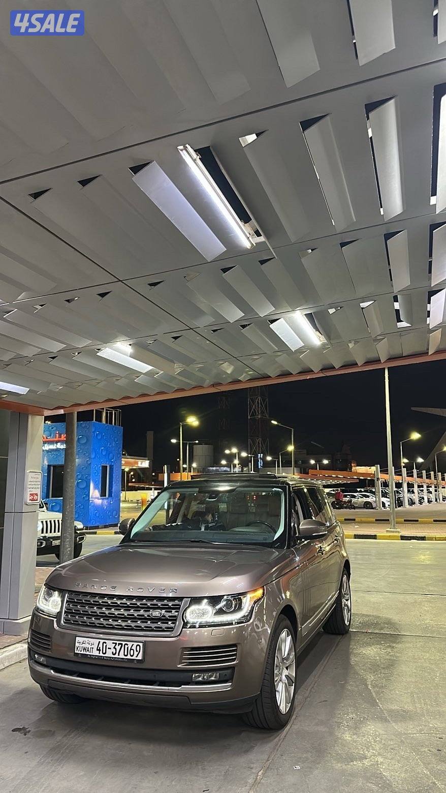 سلام عليكم  للبيع او للبدل رنج روفر سلندر 8 HSE موديل 2016 للون برونري4