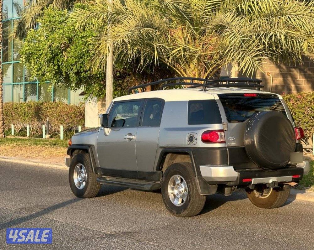 للبيع FJ2010 نظيف بحاله ممتازه1