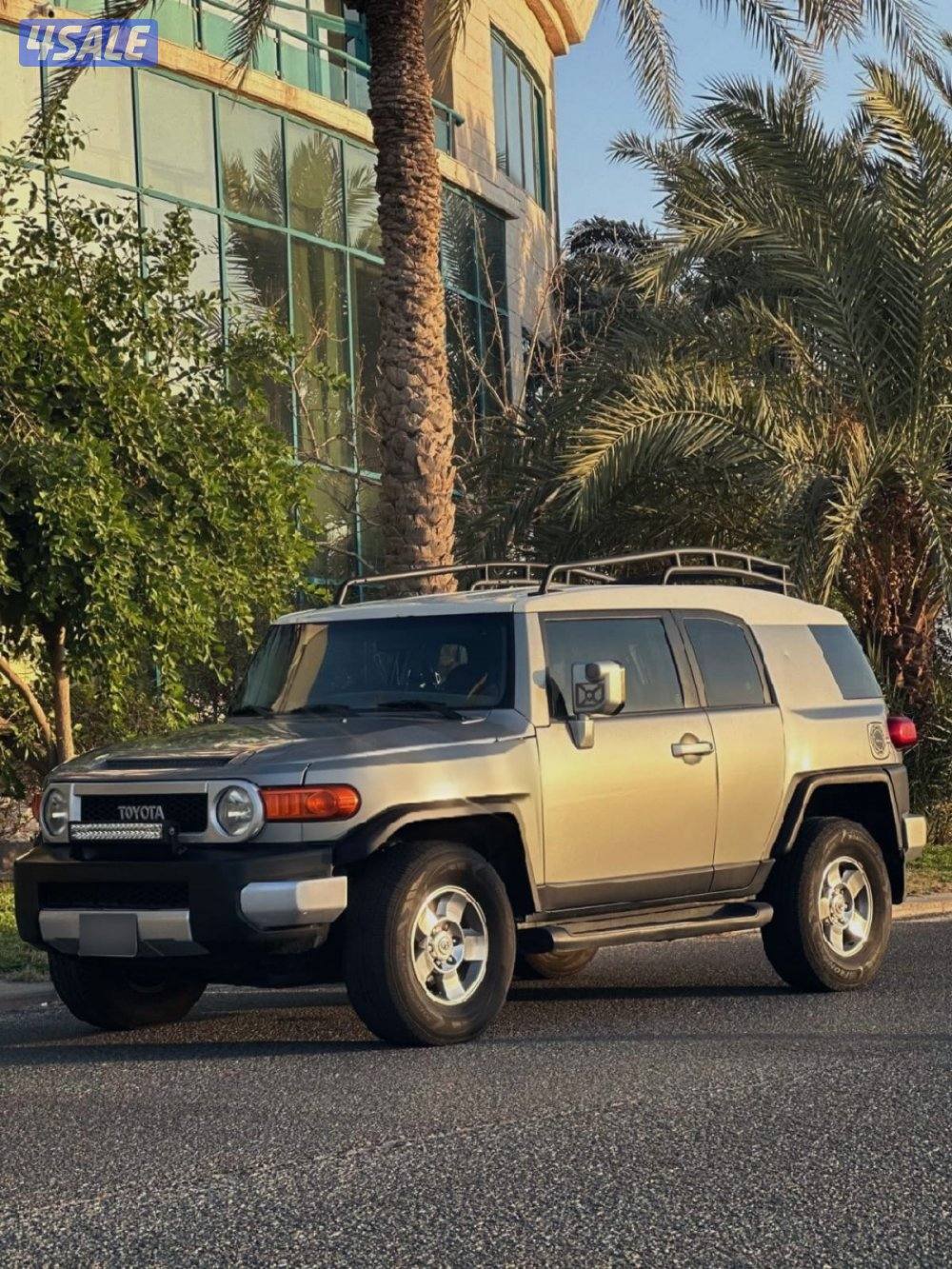 للبيع FJ2010 نظيف بحاله ممتازه2