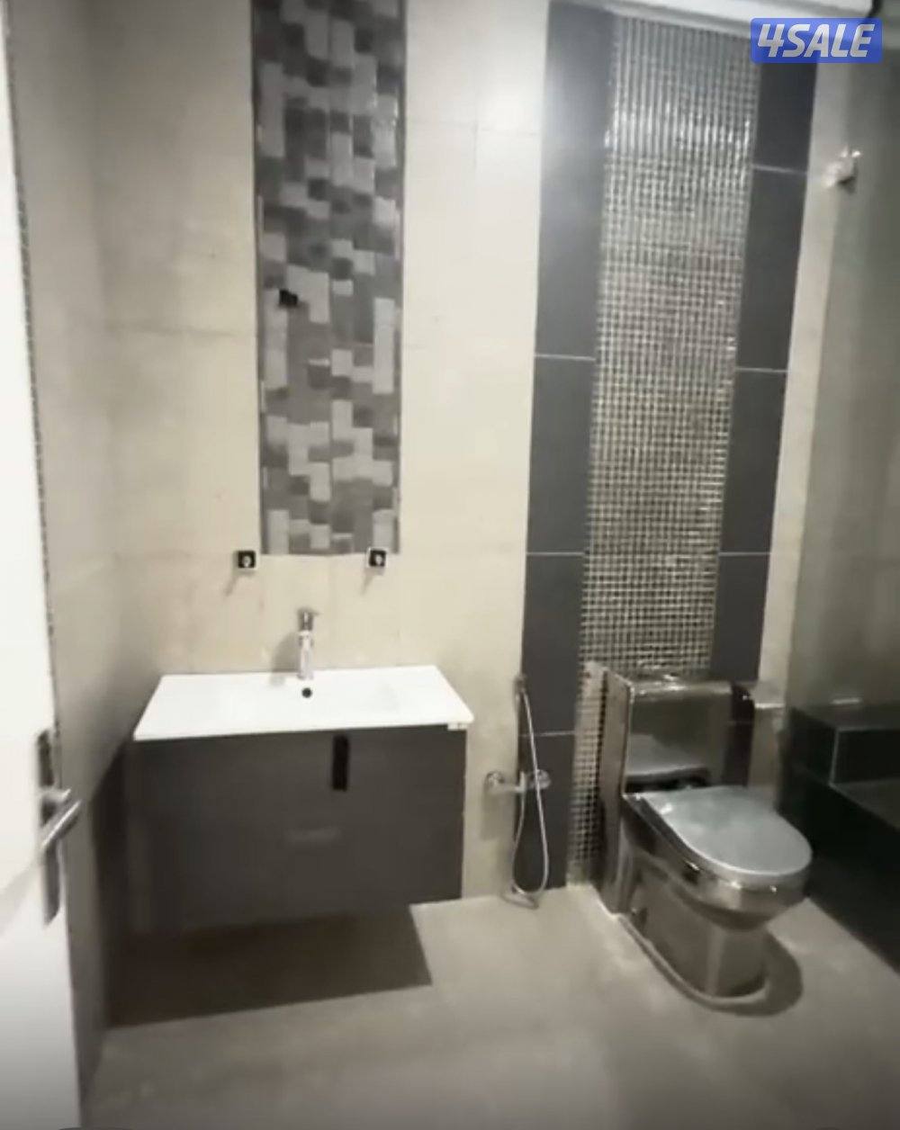 للايجار دور ثاني كامل في العدان ق6 مصعد1