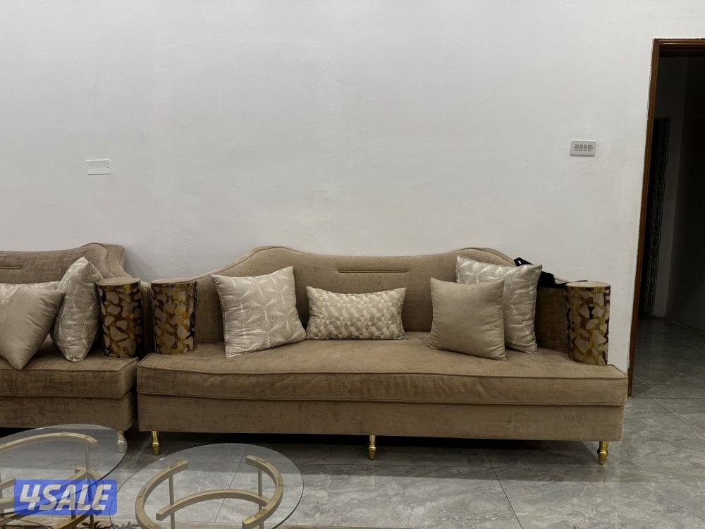 للبيع كنب لون بيج4