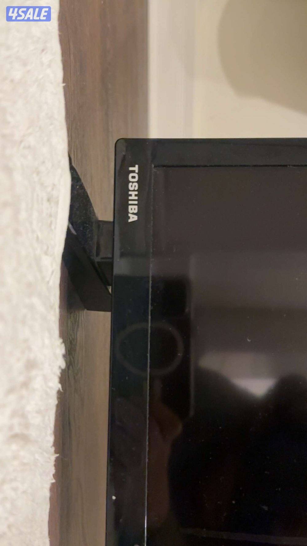 تلفزيون للبيع شبه جديد استعمال نظيففف2