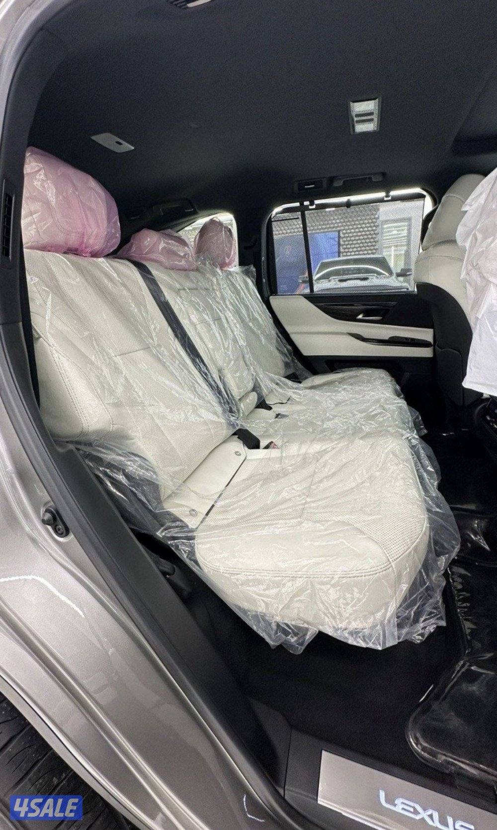 لكزس LX600 عداد 5 ألاف7