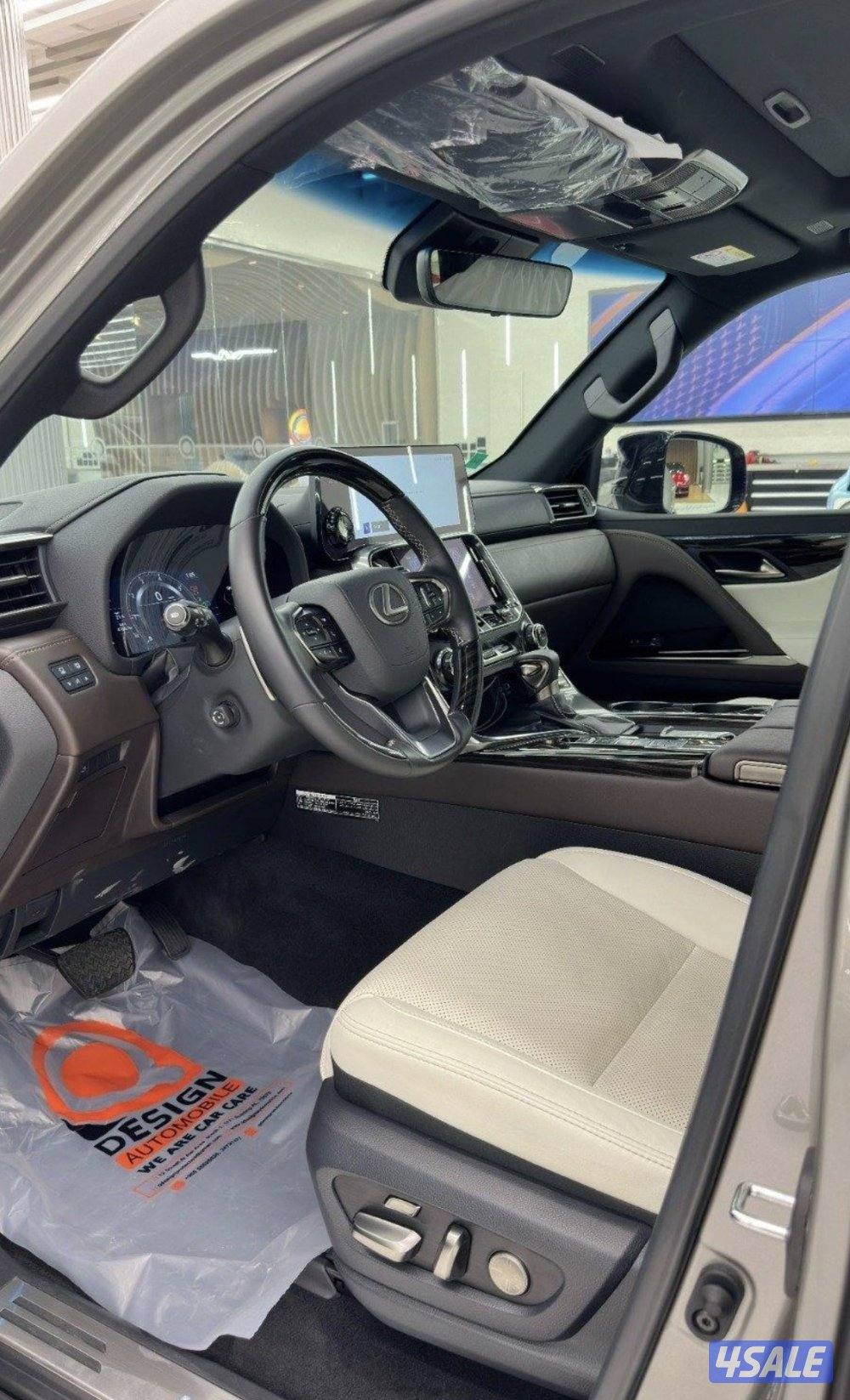 لكزس LX600 عداد 5 ألاف8