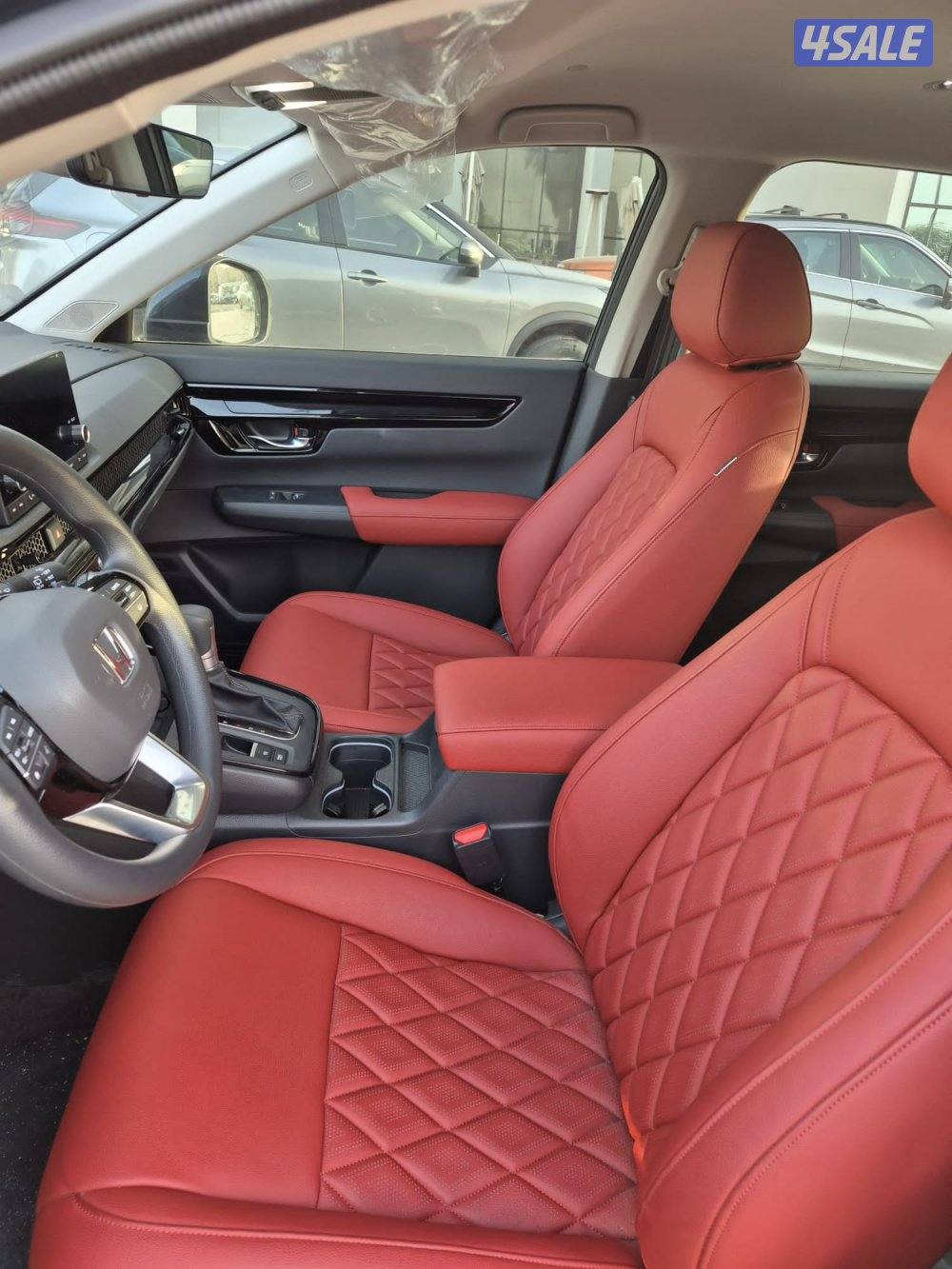 هوندا CRV الفئه الثانيهLX مع اضافات. و تأمين. وصيانه مجانيه سنتين3