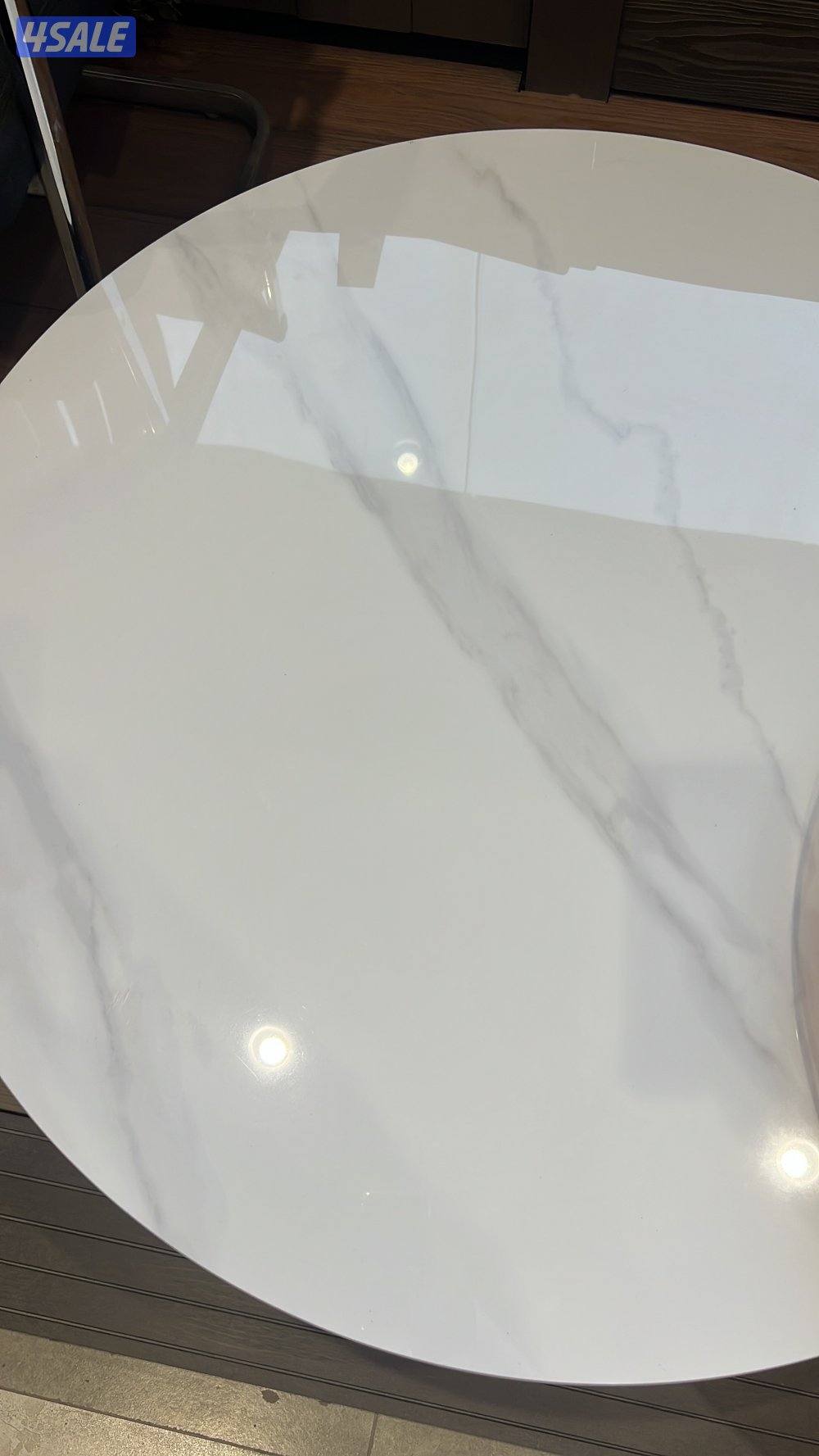 يوجد شقتين للايجار بنفس الدور ومتاح تاخذ شقة او شقتين جدد0