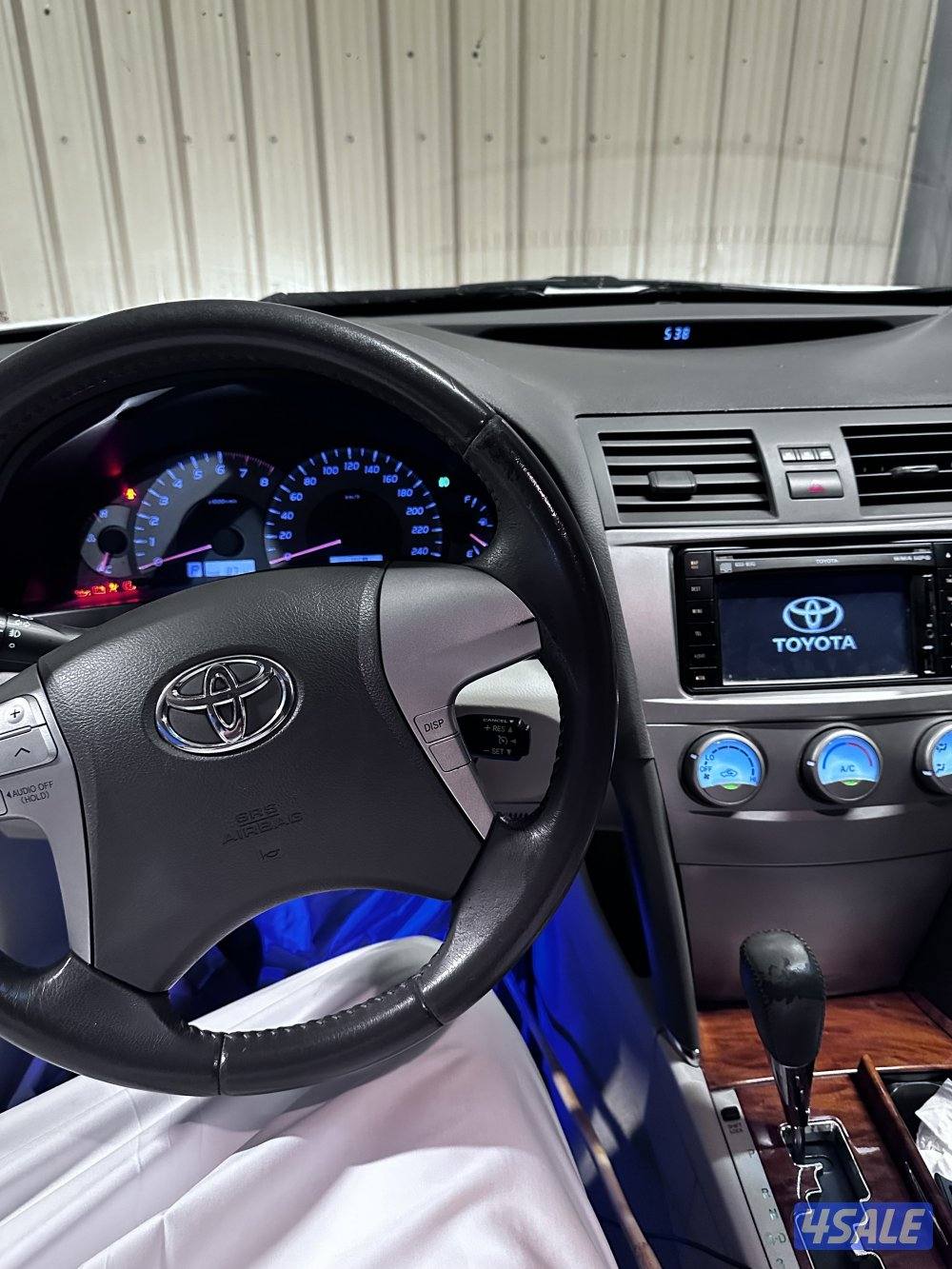 للبيع كامري موديل 2011 GLX5