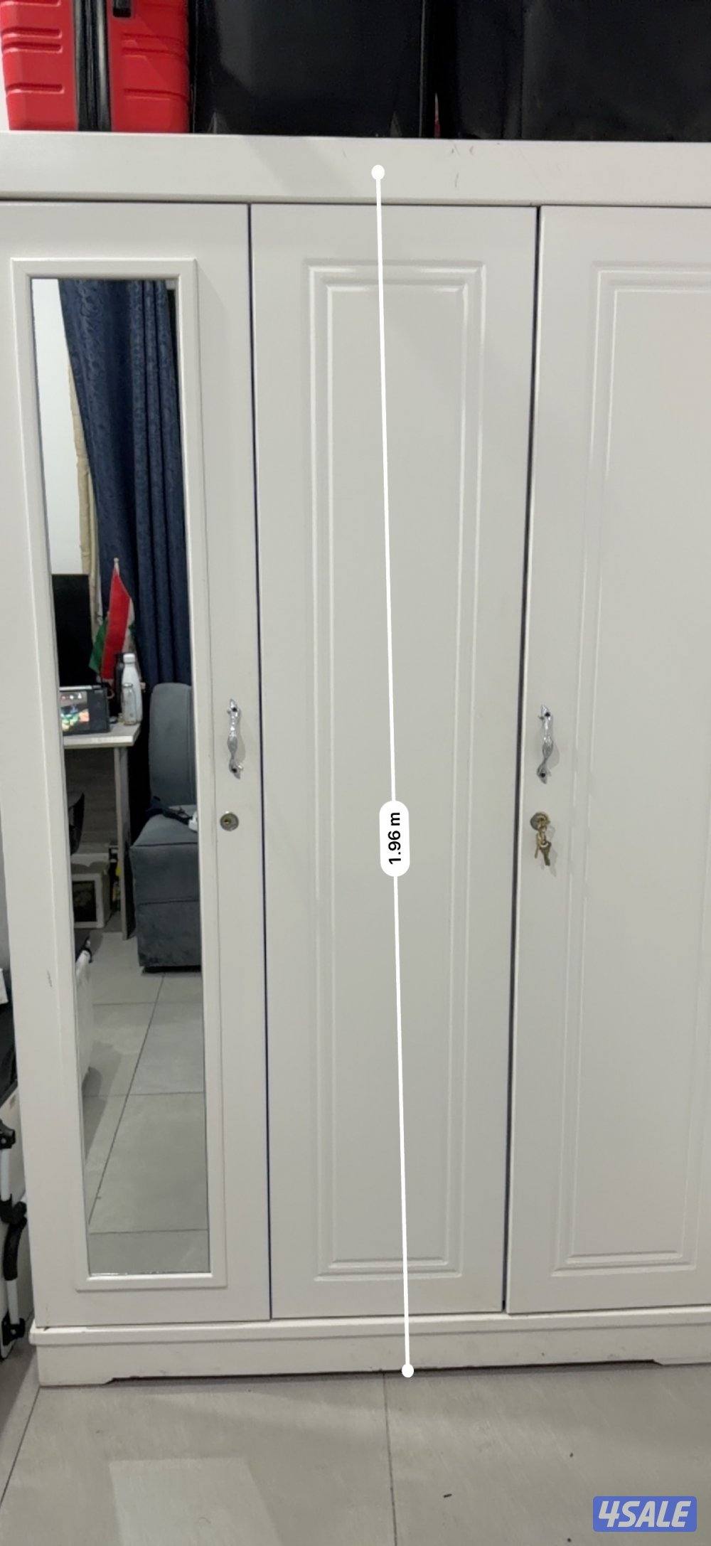 Sofa, closet, fridge2