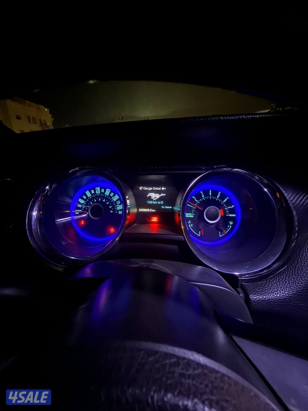 للبيع موستنق 2013 بريميوم قير تماتيك5