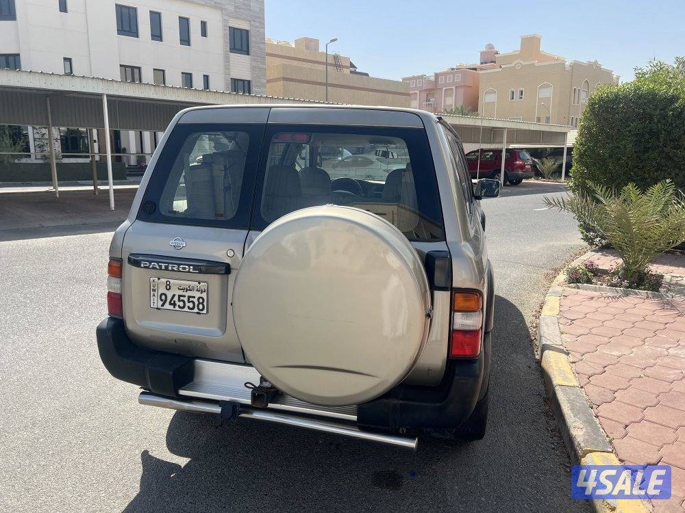 نيسان 4500 مديل 2001 ماشي 260 الف نضيف جدان مايحتاج شي تماتيك0
