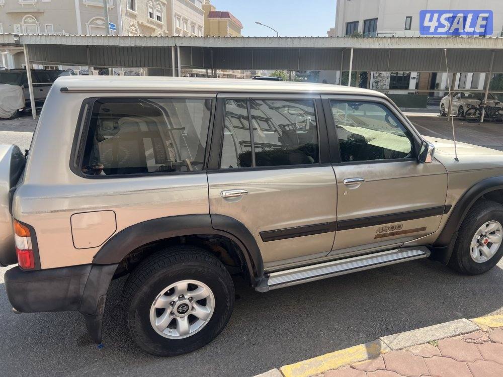 نيسان 4500 مديل 2001 ماشي 260 الف نضيف جدان مايحتاج شي تماتيك2