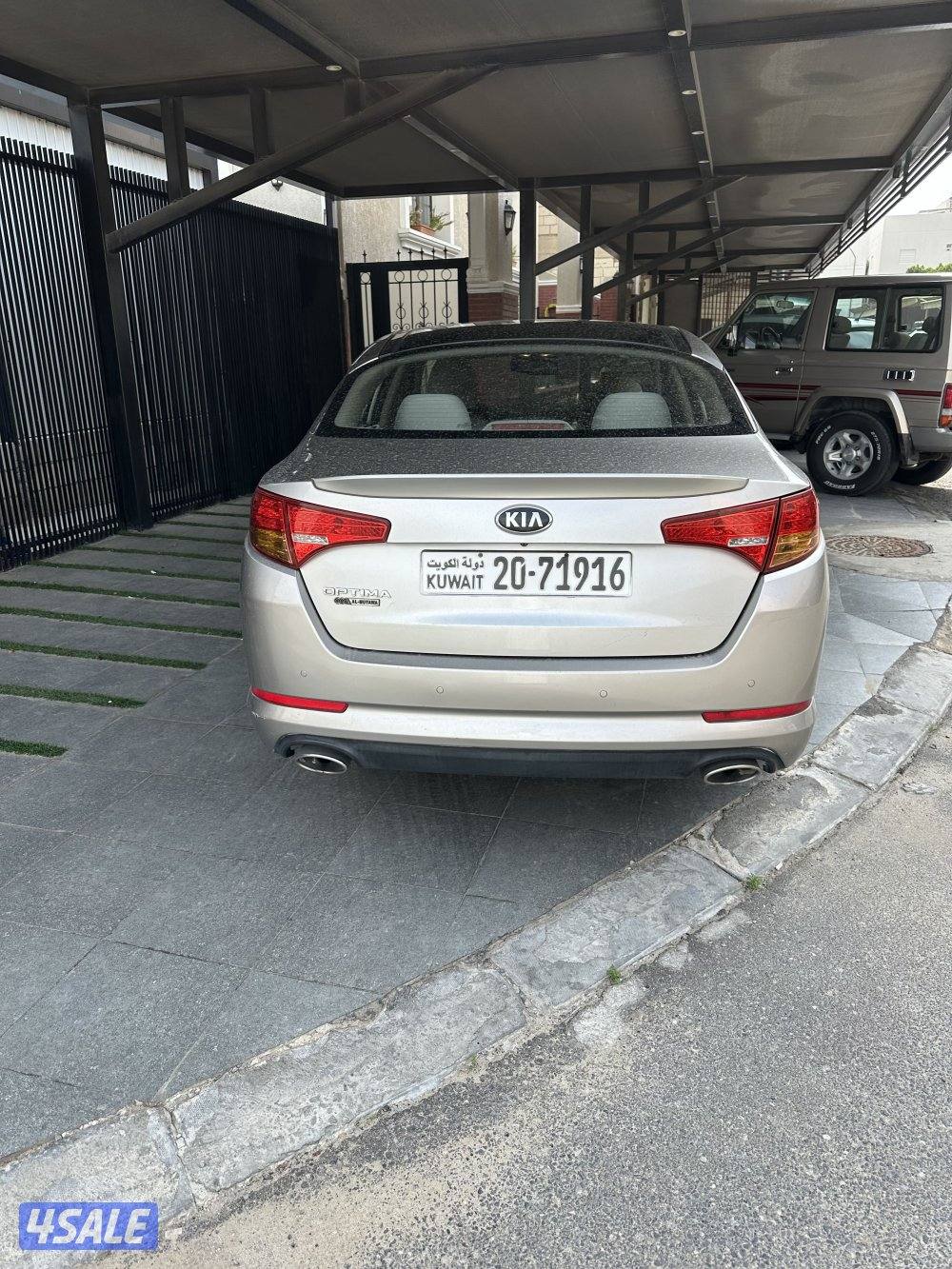 كيا ابتيماموديل2013عداد 68742 قابل للزياده شرط الفحص اللون ذهبي1