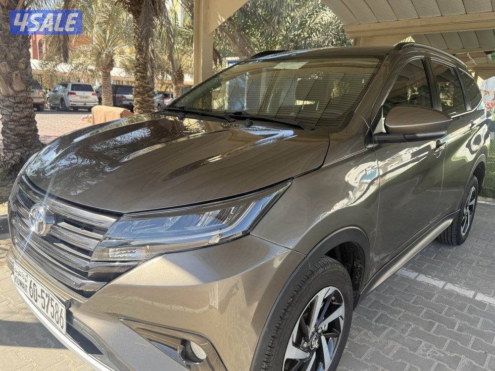 تويوتا راش - موديل 2022 - عداد 40 الف2