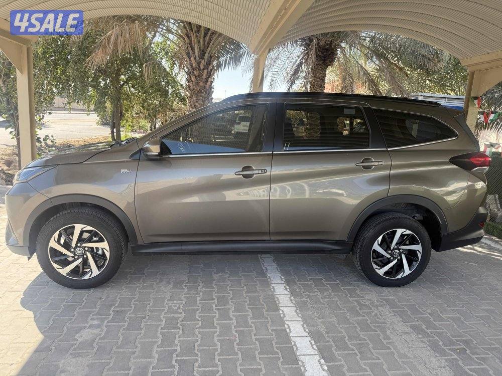 تويوتا راش - موديل 2022 - عداد 40 الف4