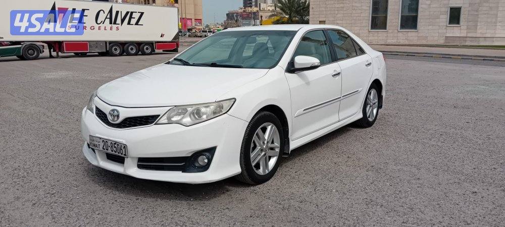 تويوتا كامري GLX موديل 2013 عداد 235 بحالة الوكالة2