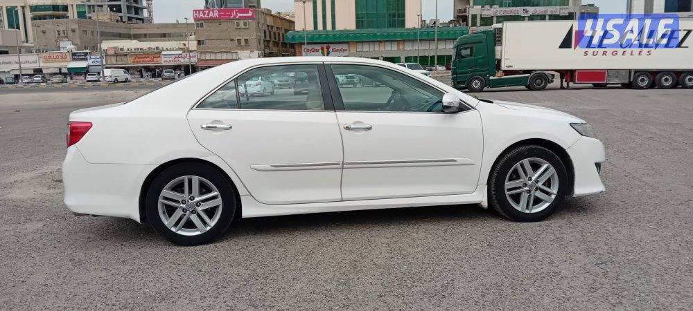 تويوتا كامري GLX موديل 2013 عداد 235 بحالة الوكالة10