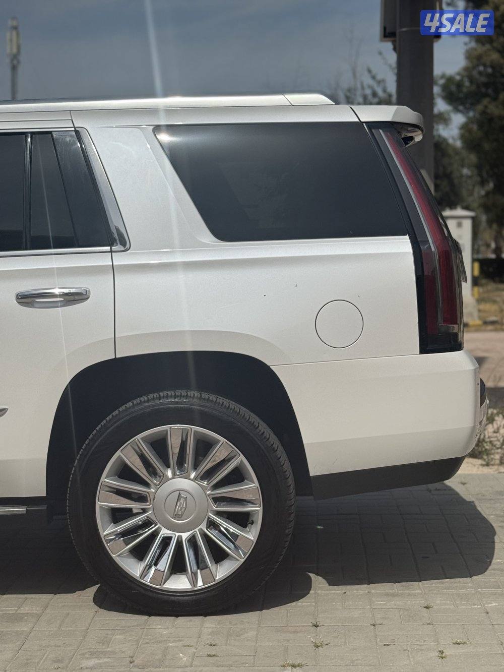 🔺كاديلاك إسكاليد بلاتنيوم 2016 الدرجه الاولى 🔺4