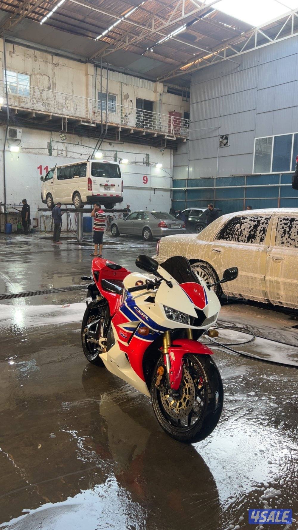 Honda cpr 600rr2
