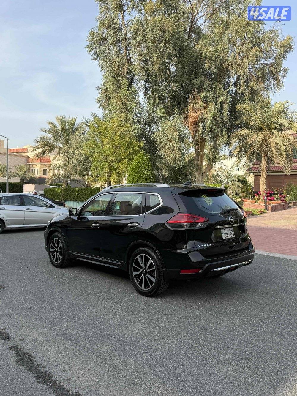 فنطيس للبيع اكس تريل0