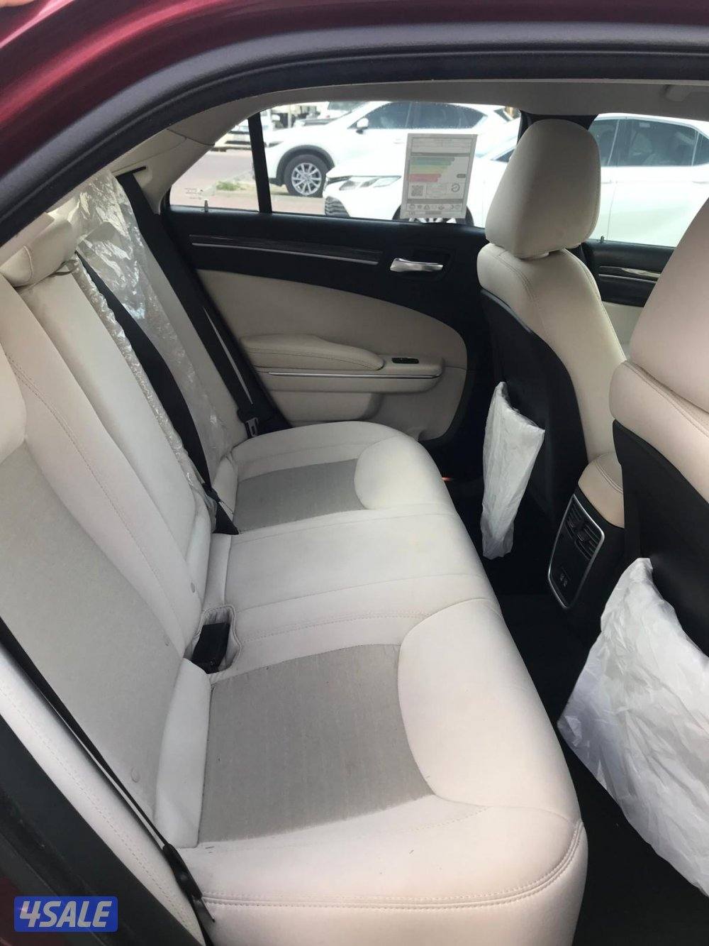 للبيع كرايزلر1