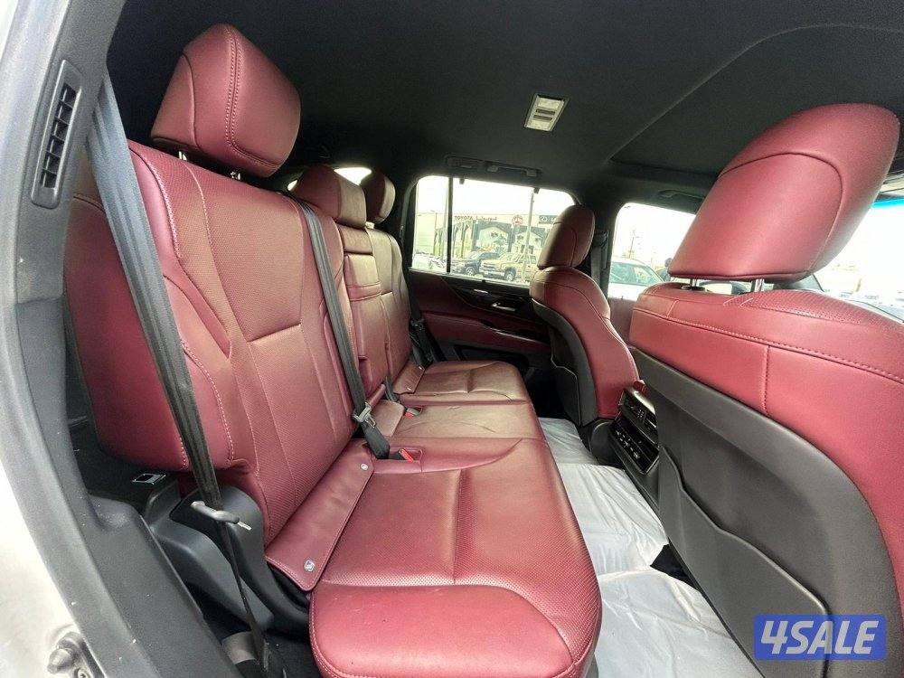 لكزس LX600 درجة ثانيه  twinturbo .V6 موديل 2023 ماشى 81.000 k.m4