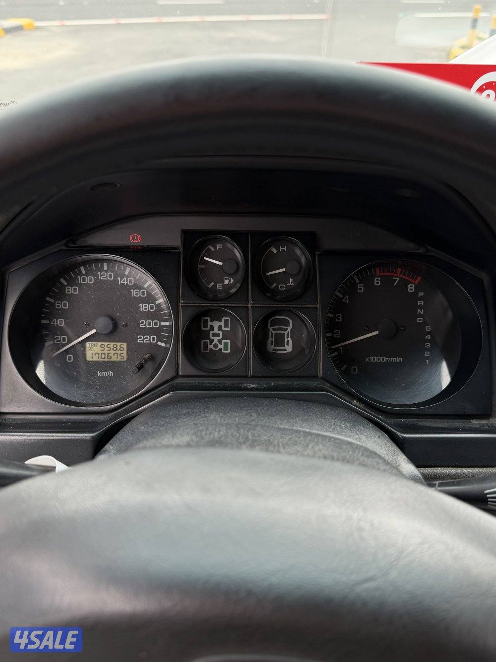 باجيرو موديل ٢٠٠٢ ماشي ١٧٠ الف كيلو2