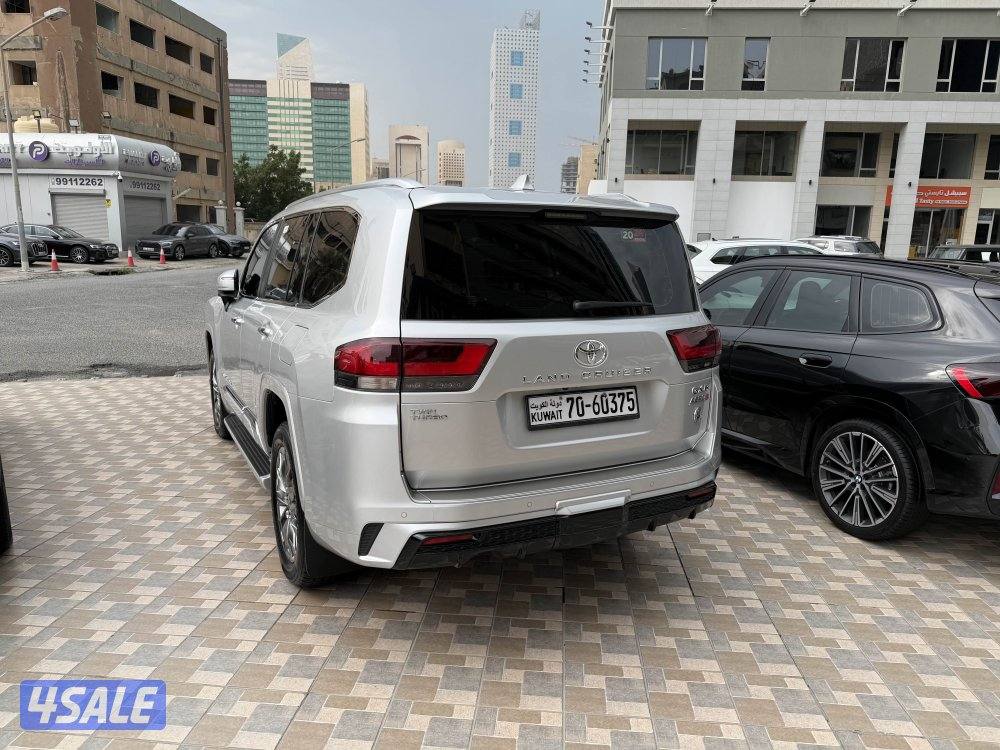 لاندكروس GXR ايرو اس بدون تيربو 2023 عداد 57 الف صبغ وكالة تحت الكفالة3