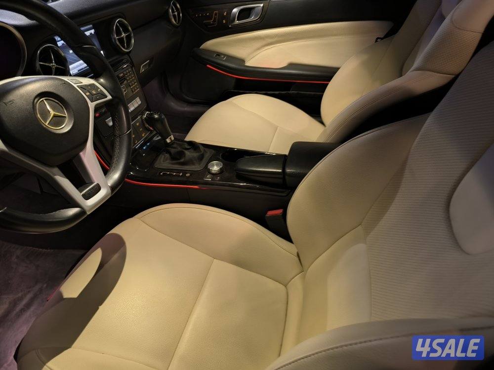 للبيع slk حجم 200 موديل 2013 ماشي 83 الف بحاله ممتازه جدا  3 قطع صبغ3