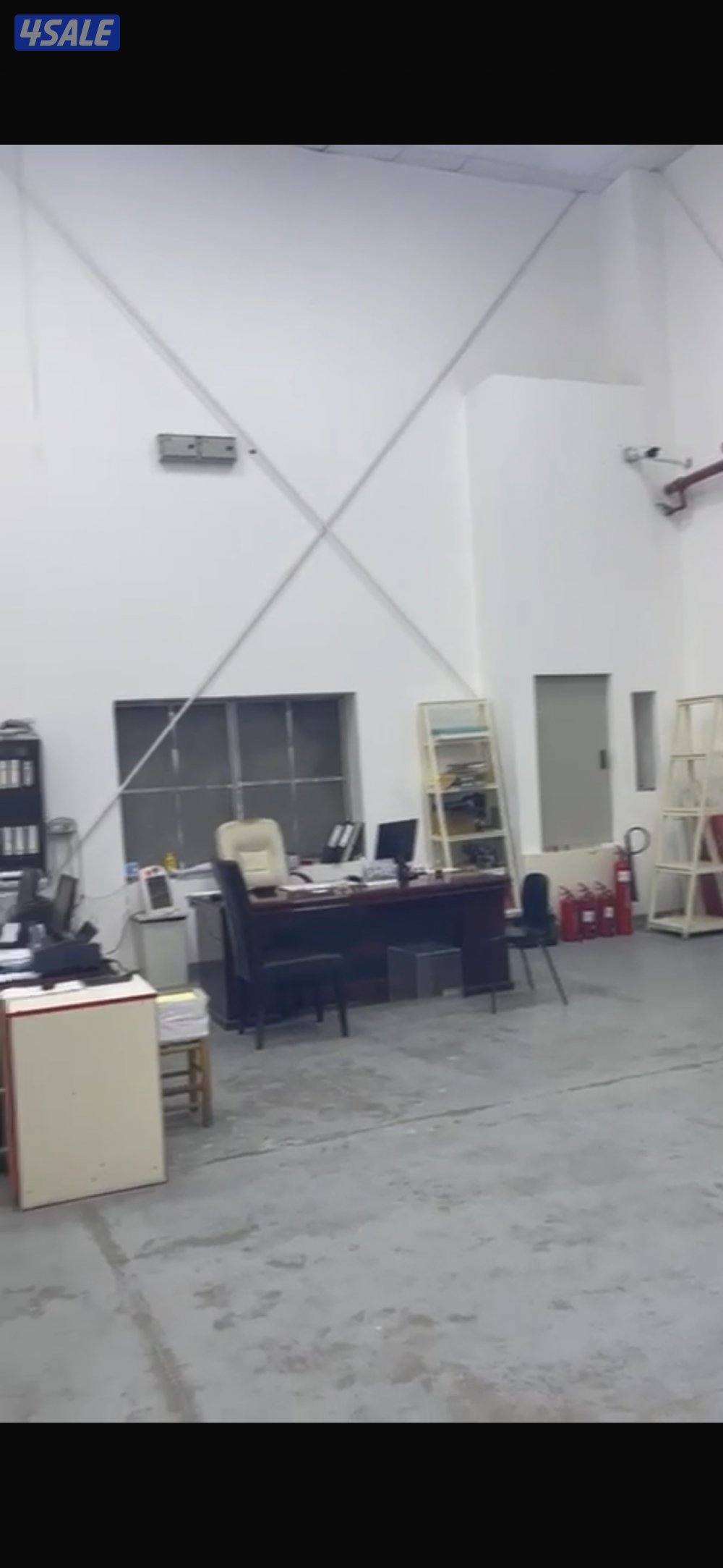 للإيجار مخازن بالصليبيه مساحات من 500 و 10009