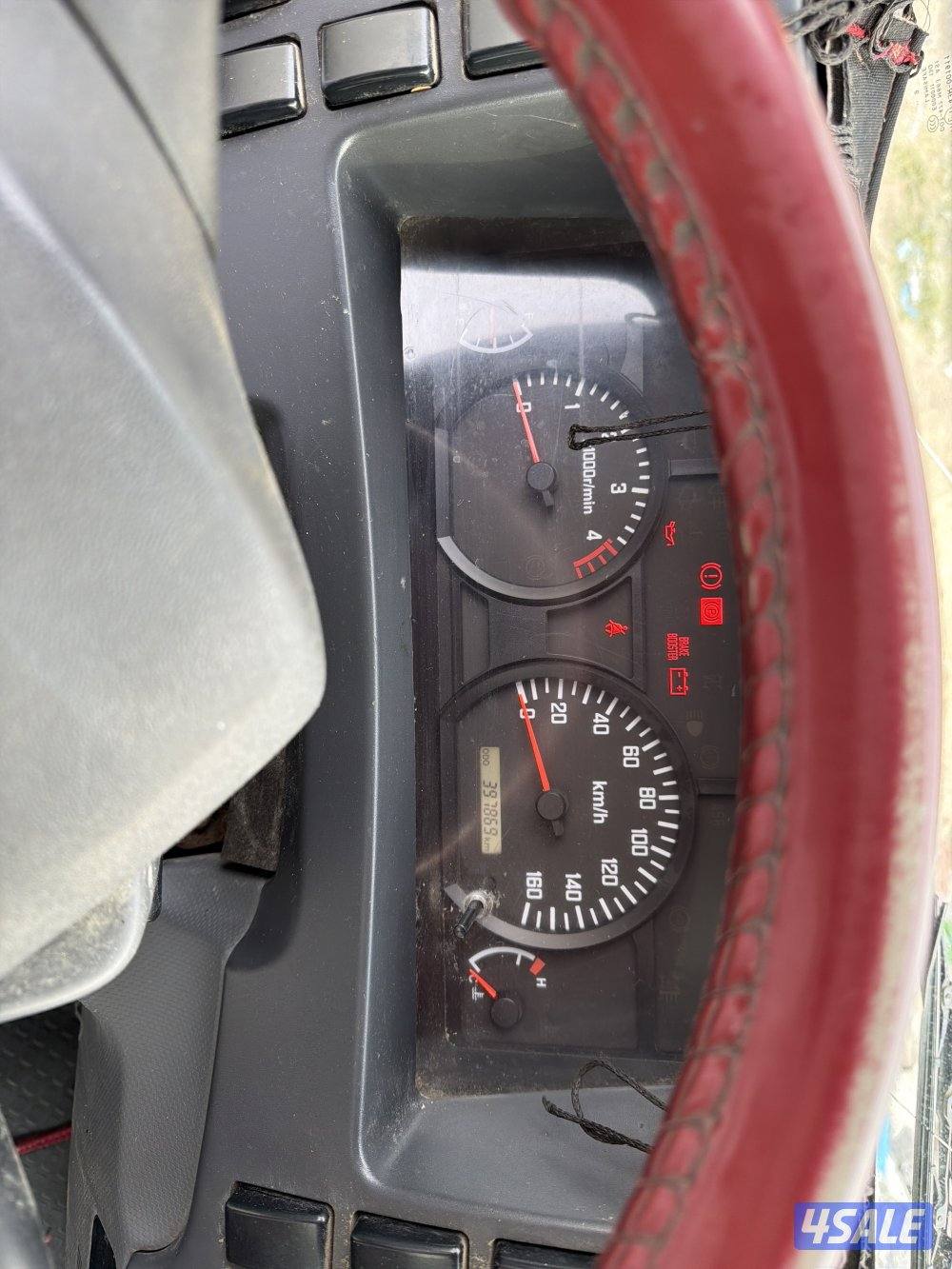 للبيع بحالة جيده سيرفس وكاله5