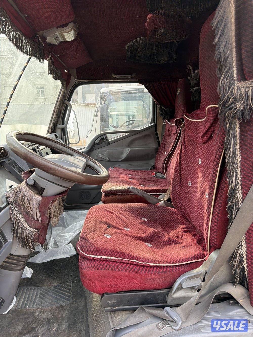 لوري متسوبيسي سيرفس وكاله4